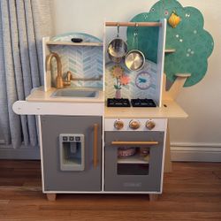 Little Kitchen Toy 