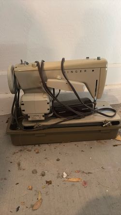 1970s Singer Sewing Machine