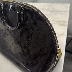 Louis Vuitton Purse