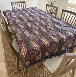 vintage-style jacquard piece featuring traditional Oriental Tablecloth, fabric 90”