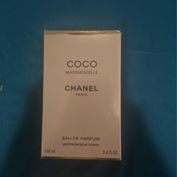 Coco Chanel Pairs Women’s Perfume Barely Used