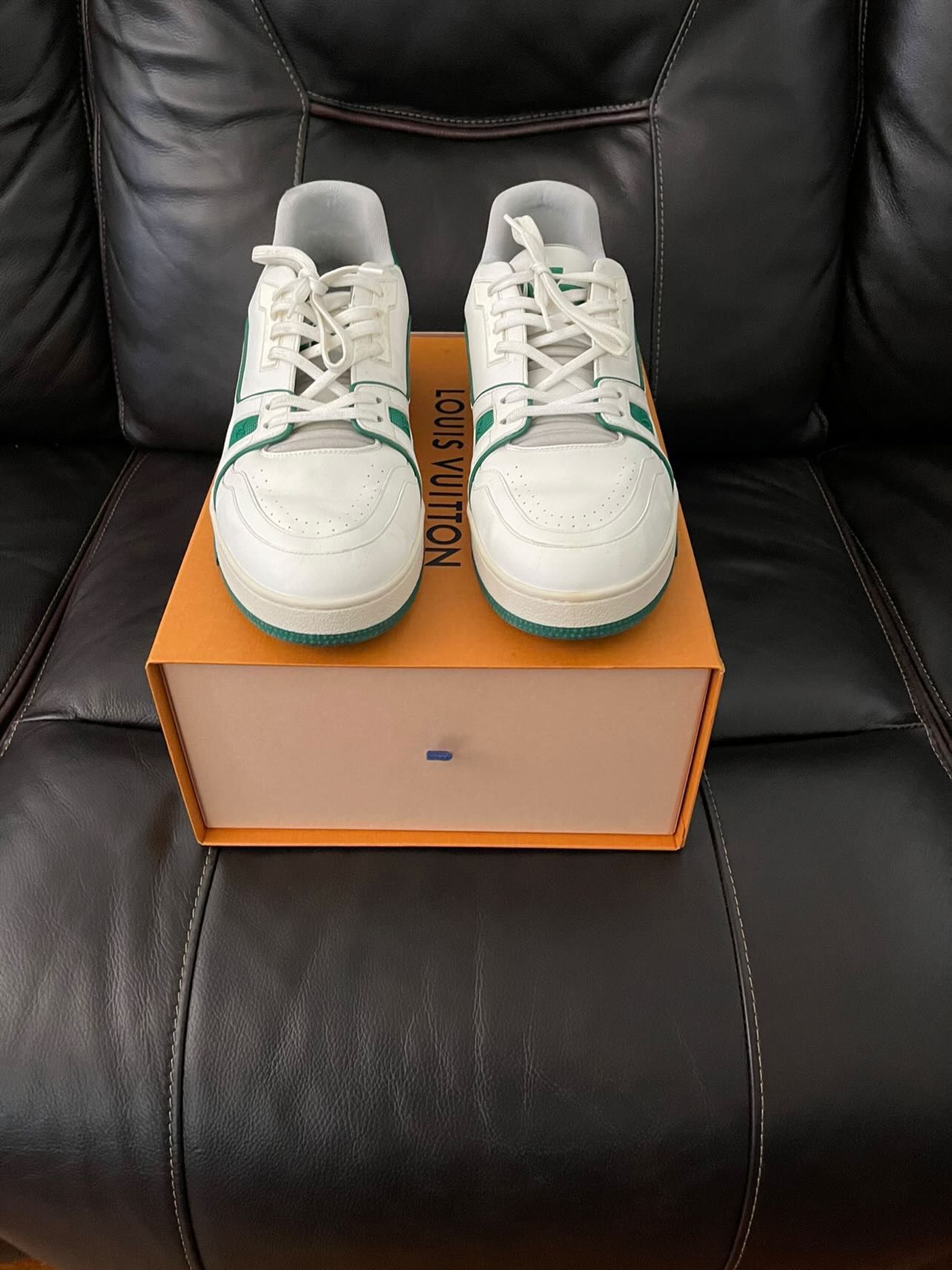 LOUIS VUITTON TRAINER GREEN for Sale in Queens, NY - OfferUp