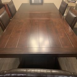 Holloway Dining Table -