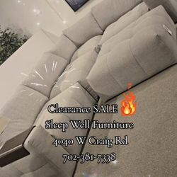 ✨️ Sectionals, 2pc Sofas ✨️ Furniture Queen Bedrooms, Dining Avail