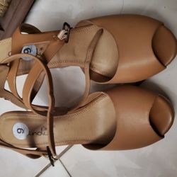 Size 9 Leather Upper Wedge Natural Color Nude Shoes