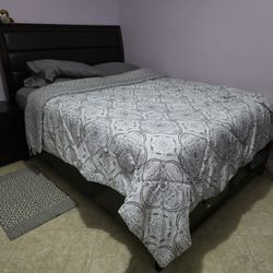 Queen Bedframe