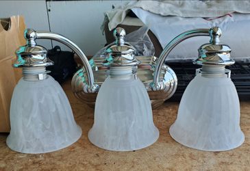 Light Fixtures - Crome Bath Fixtures