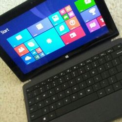 Microsoft Surface Rt 32gb. Laptop Tablet And Chargerg