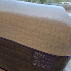 Nectar Luxe Hybrid Queen Mattress 