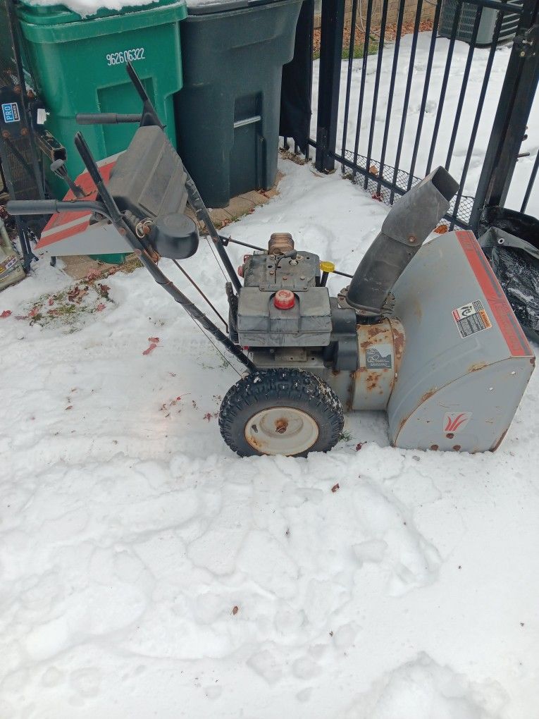 MTD two stage 8 horse 28 in wide snow blower oil changed. 23 Mile and card Macomb Township