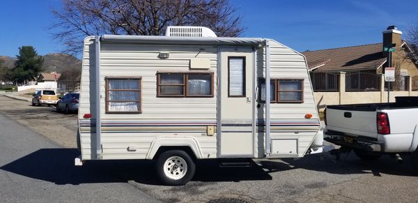  Travel trailer 15 foot - 2000 pounds empty for Sale in 