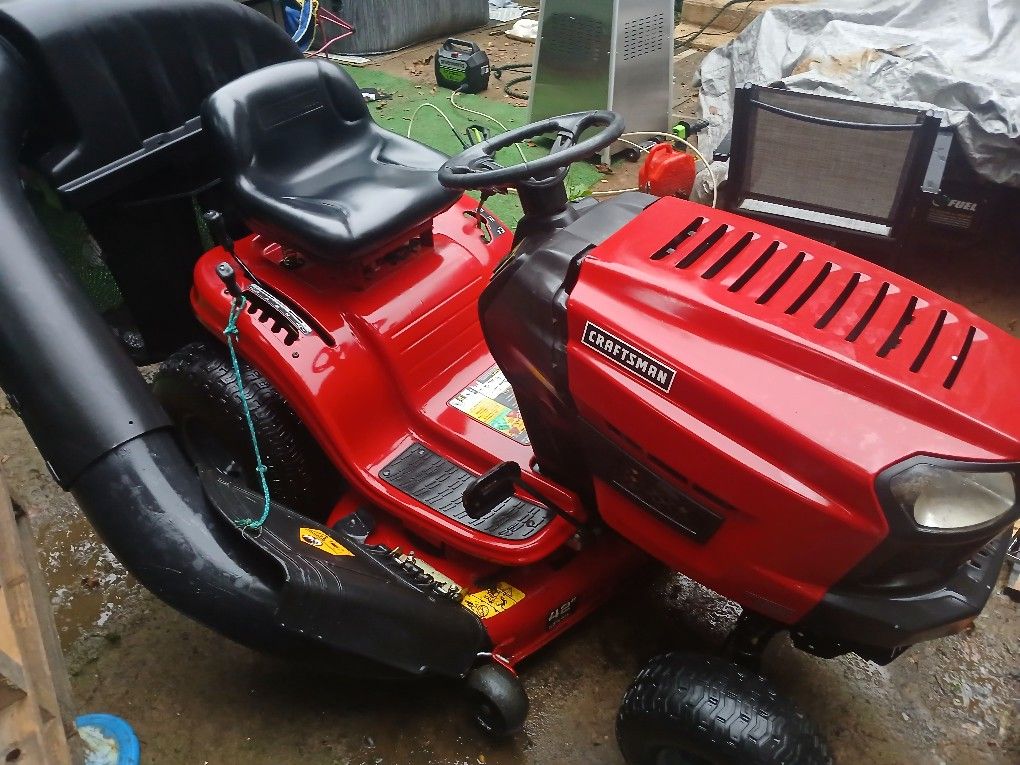 2014 Craftman Riding mower