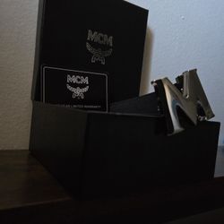 black mcm belt with silver buckle size 30