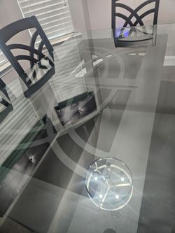 Glass Dining Room Table & 6 chairs