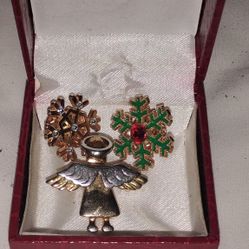 Christmas Pins And Necklace 