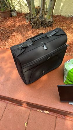 Garment luggage bag