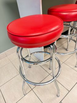 6 barstool chairs in leather