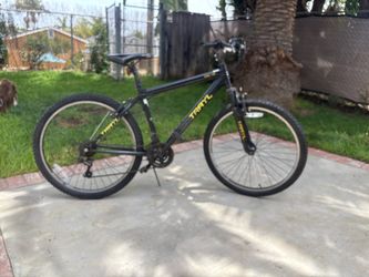 Trayl Mountain Bike Black and Yellow