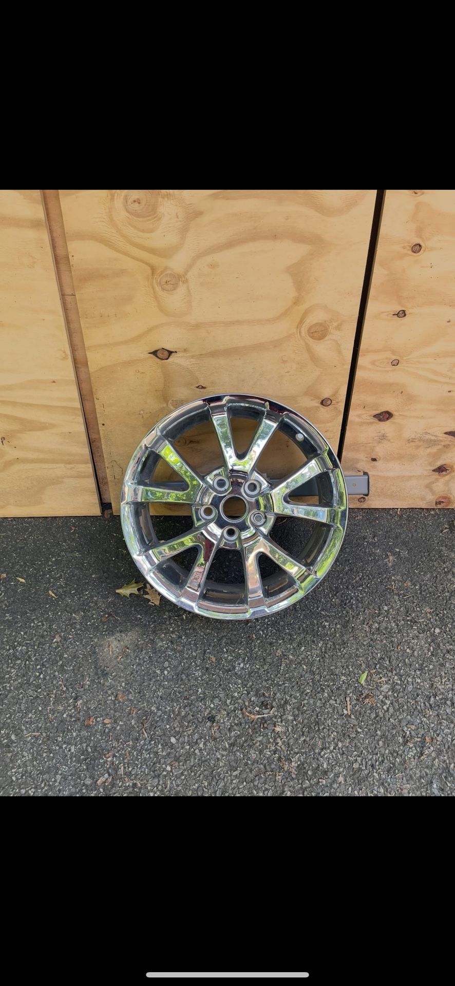 GMC/Chevrolet 17” Wheel 🛞