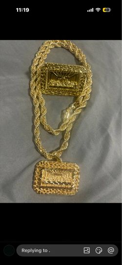 Last supper pendant