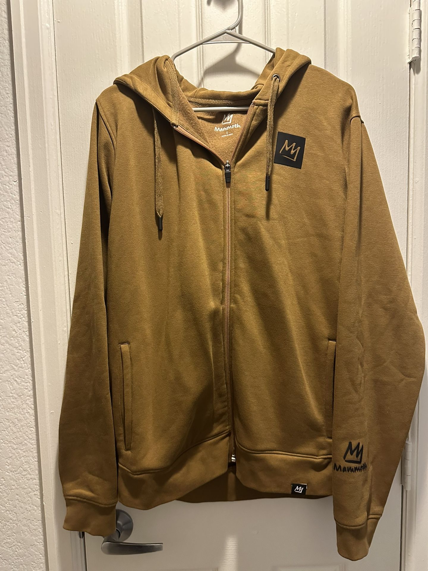 Mammoth Zipper Sweater
