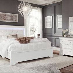 NEW QUEEN AND KING SIZE BEDROOM FURNITURE SET - SECTIONAL SOFA BED MATTRESS AND MORE 