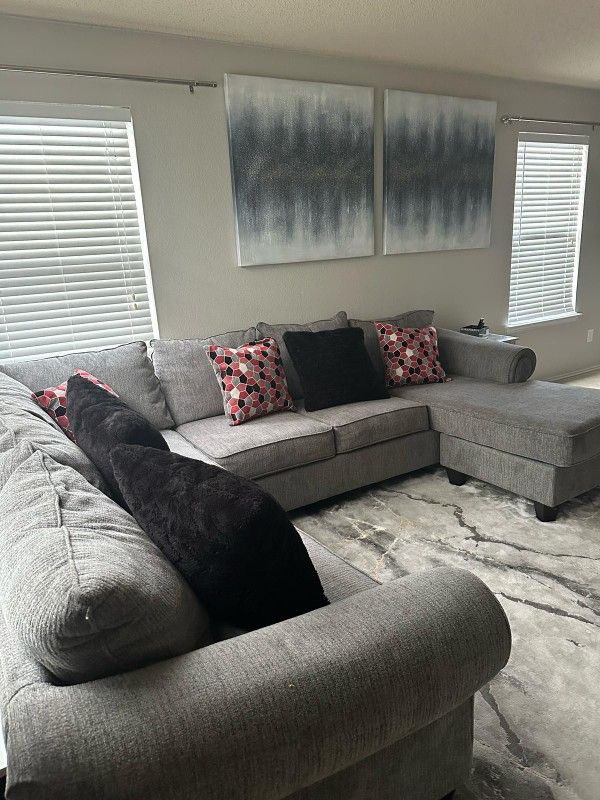 Sectional, Grey, Comes With Pillows 