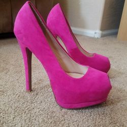 Brand new heels size 6