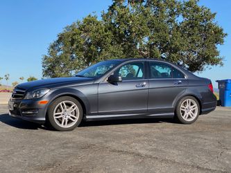 2013 Mercedes-Benz C250 - w/ONLY 51k Miles