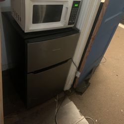 Microwave And Refrigerator For Cheap Price   