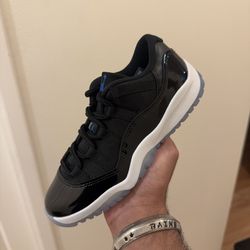Jordan 11 Low ‘Space Jam’ Size 2Y