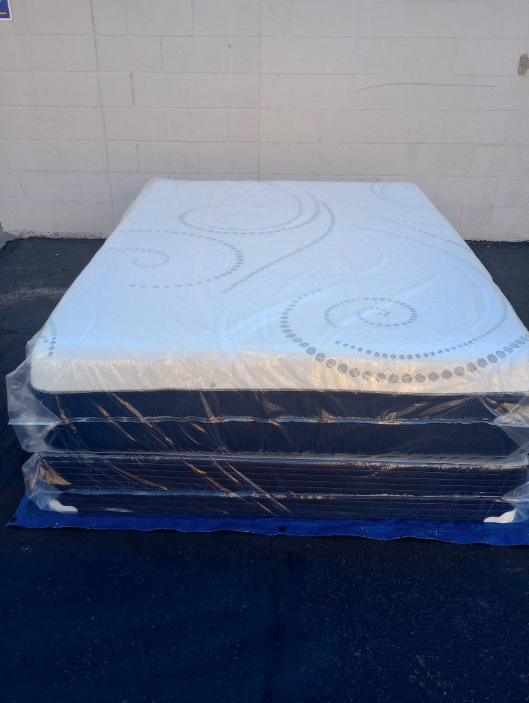 Brand New Queen Size Beautyrest Memory Foam Mattress And Free Box Spring Free Delivery 