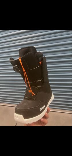 brand new ThirtyTwo Snowboard Boot with Boa System