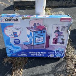 Blues Clues Kitchen Set