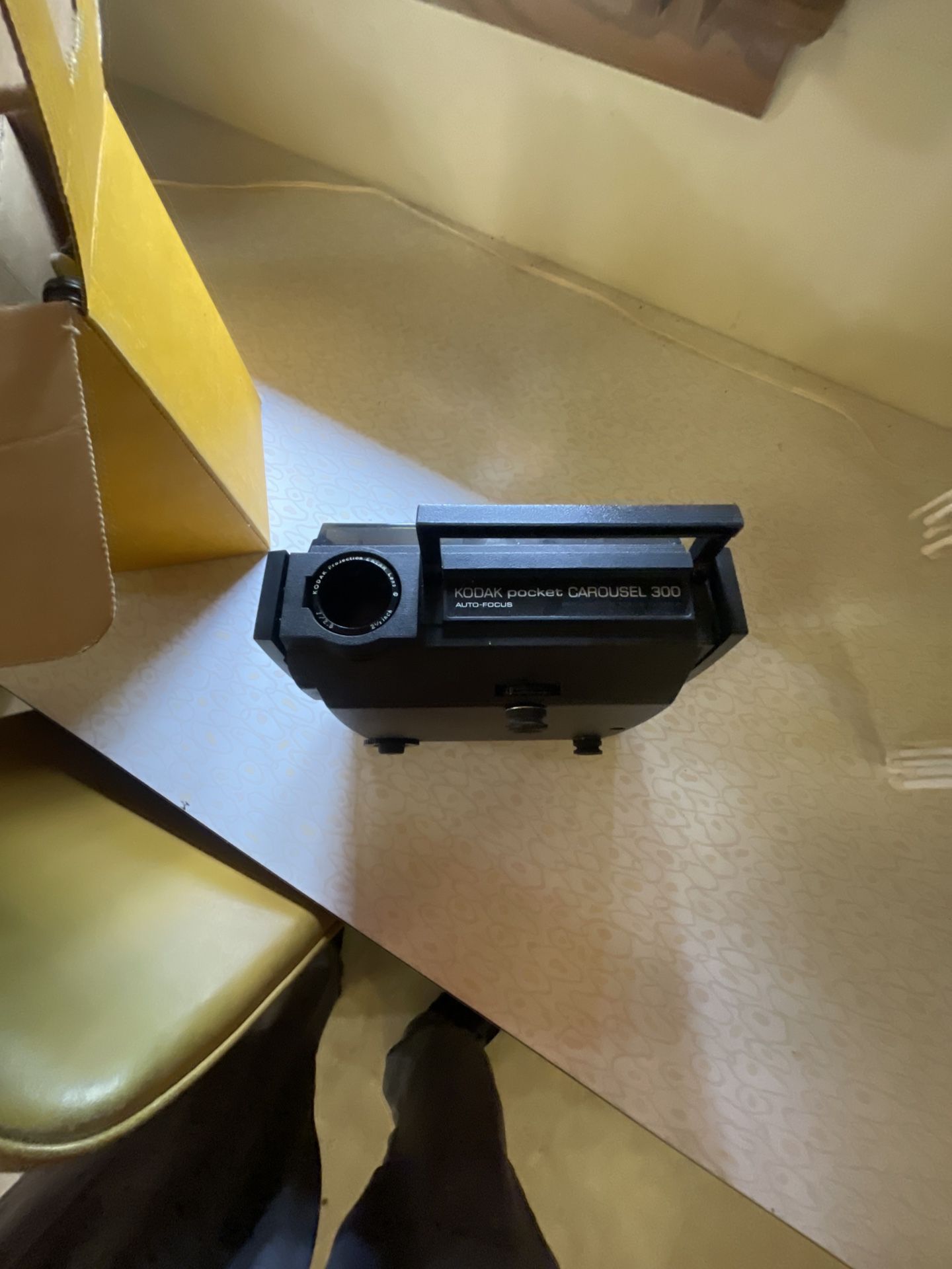 Kodak AUTO-FOCUS PROJECTOR MADE IN U,S.A.