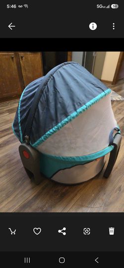 LIKE NEW! Very Nice! Baby dome with mat & toys. With or without net up. Read description. Folds up for carrying. Indoor or out. Sits up off the floor.