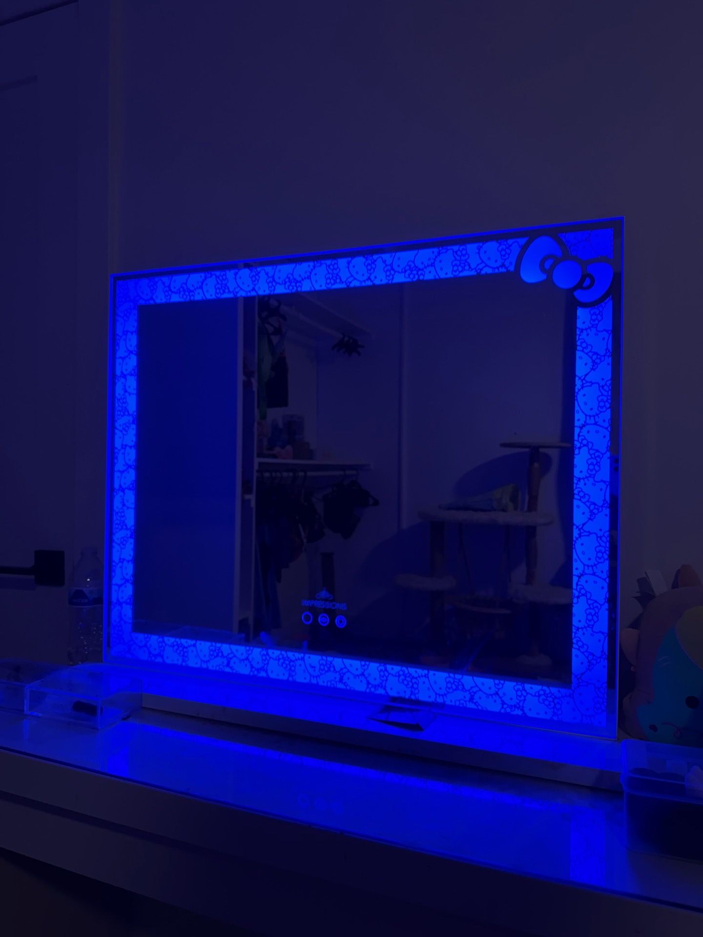 Hello kitty vanity