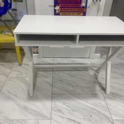 Beautiful  Modern Sassy White Desk   40x19x30 
