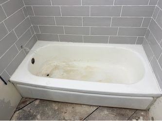 Reglaze bathtub