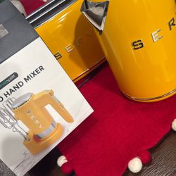 SERV Kitchen Set (Kettle, Hand Mixer, Toaster)