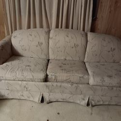 Sofa/ Cama