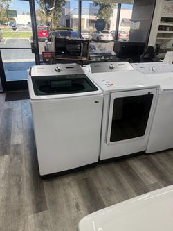 Samsung - 5.5 Cu Ft Extra Large Capacity Smart Top Load Washer With Deep Wash & 7.4 Cu Ft Smart Gas Dryer Set In White 🔥