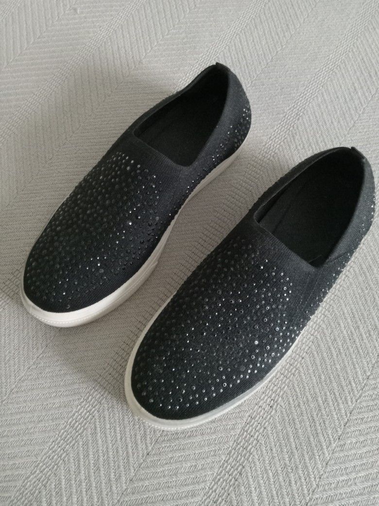BLACK SKECHERS SLIP ON SHOES WOMAN'S