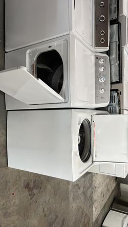 GE Top Load Washer & Dryer Set – Agitator, White, Clean