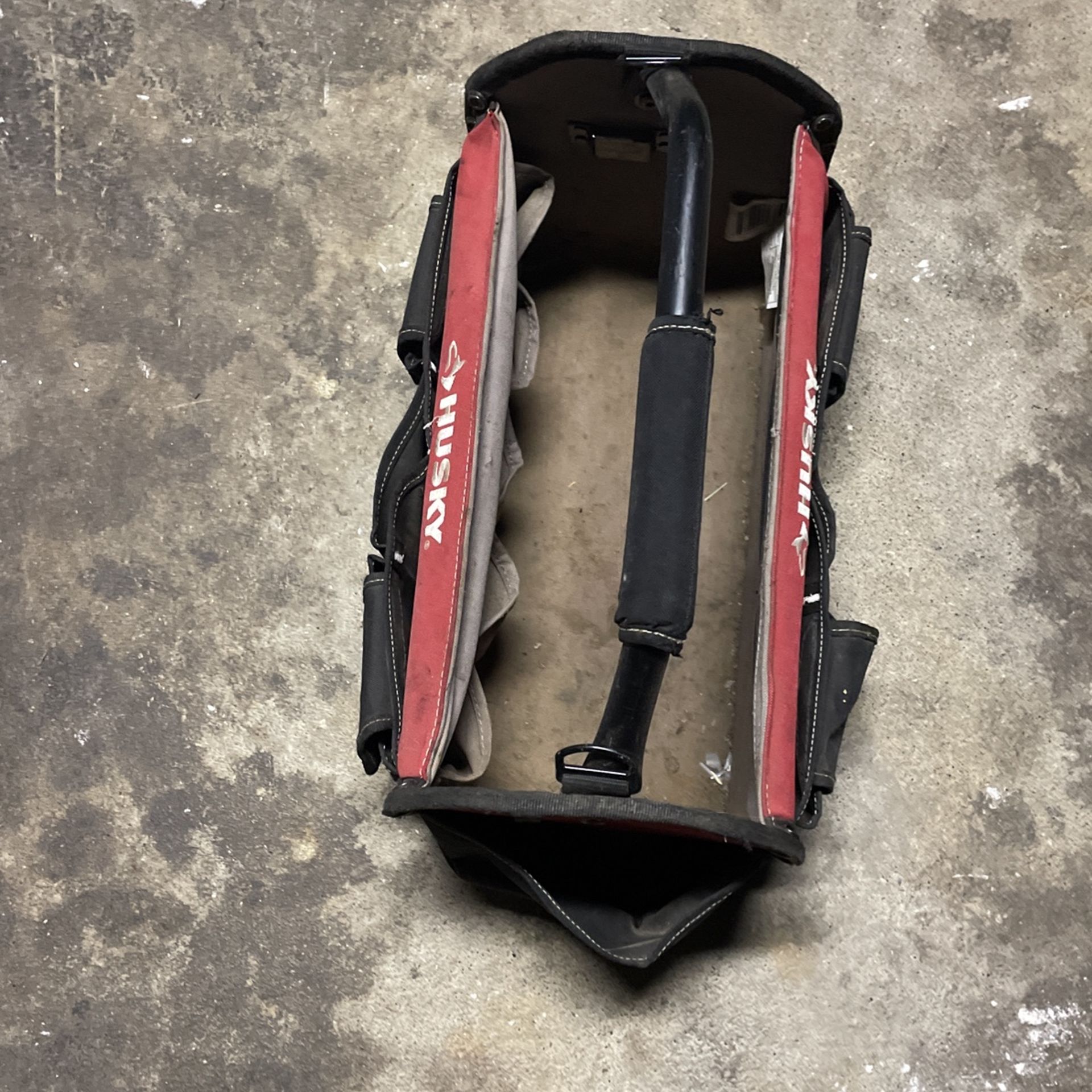 Husky 17in Tool Bag