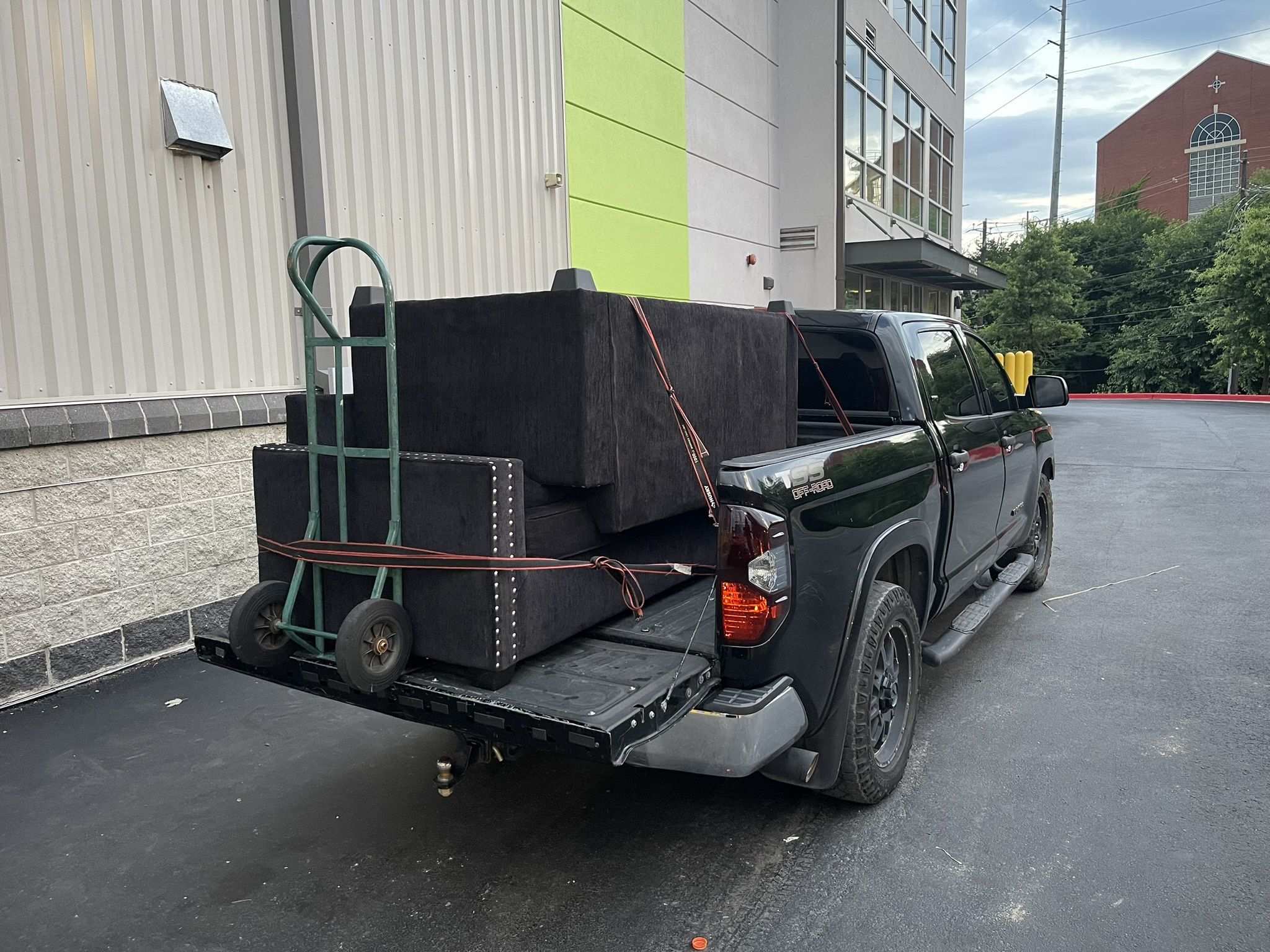 Same Day Furniture Items Pickup Deliver Mover