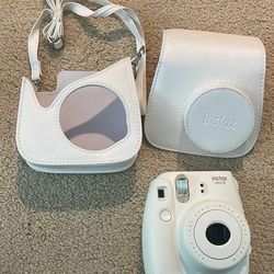 Instax mini 8 polaroid camera 
