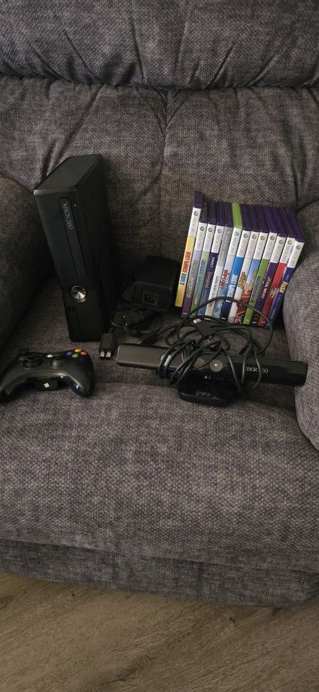 Xbox 360 With KINECT and Games