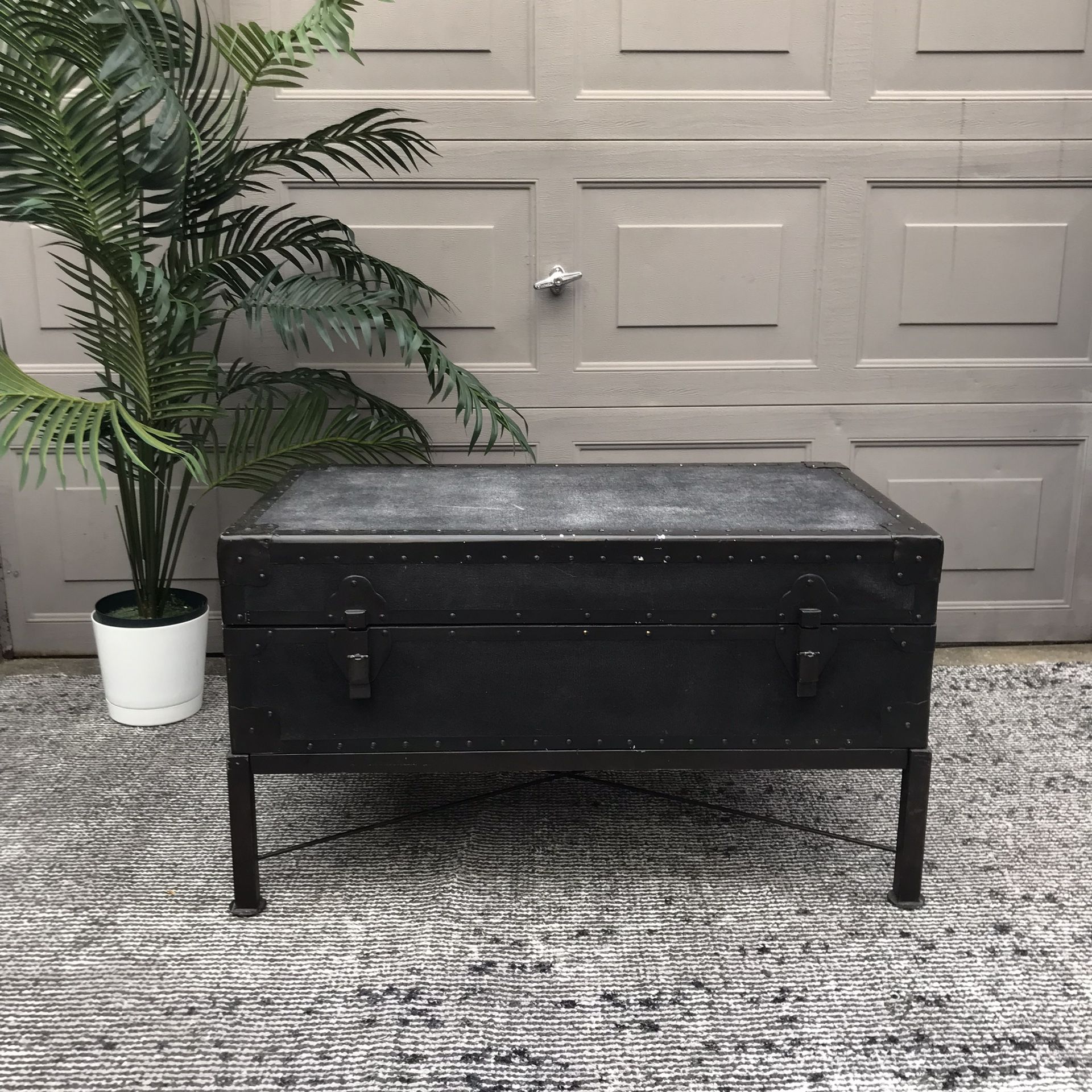 Pottery Barn Ludlow Coffee Table Trunk Antique Black