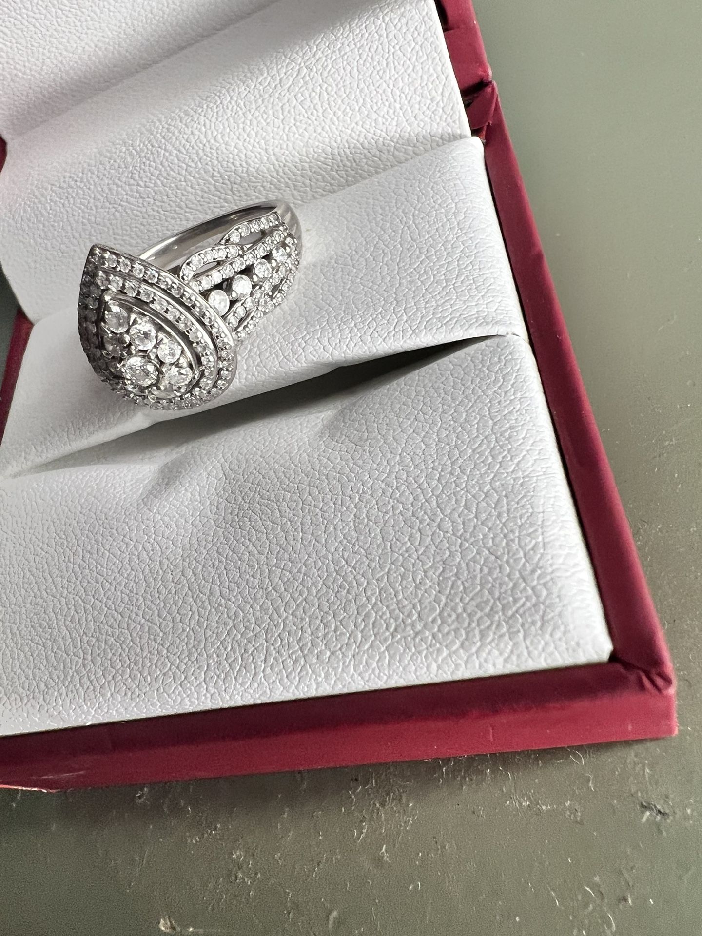 10ct White Gold Diamond Engagement Ring